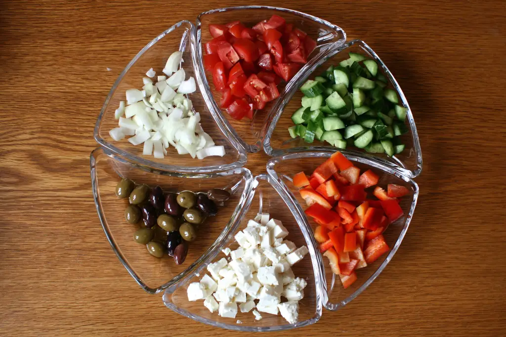 Griechischer Salat - Rezept für 18 Portionen