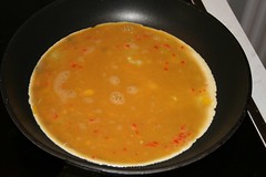 Die japanische Omelett für das Ei-Maki braten