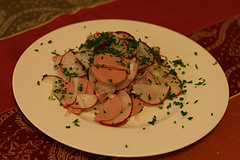 Der Radieschen - Wurstsalat, fertig angerichtet